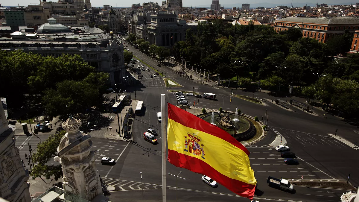 Spain's economy growing faster than its Eurozone peers