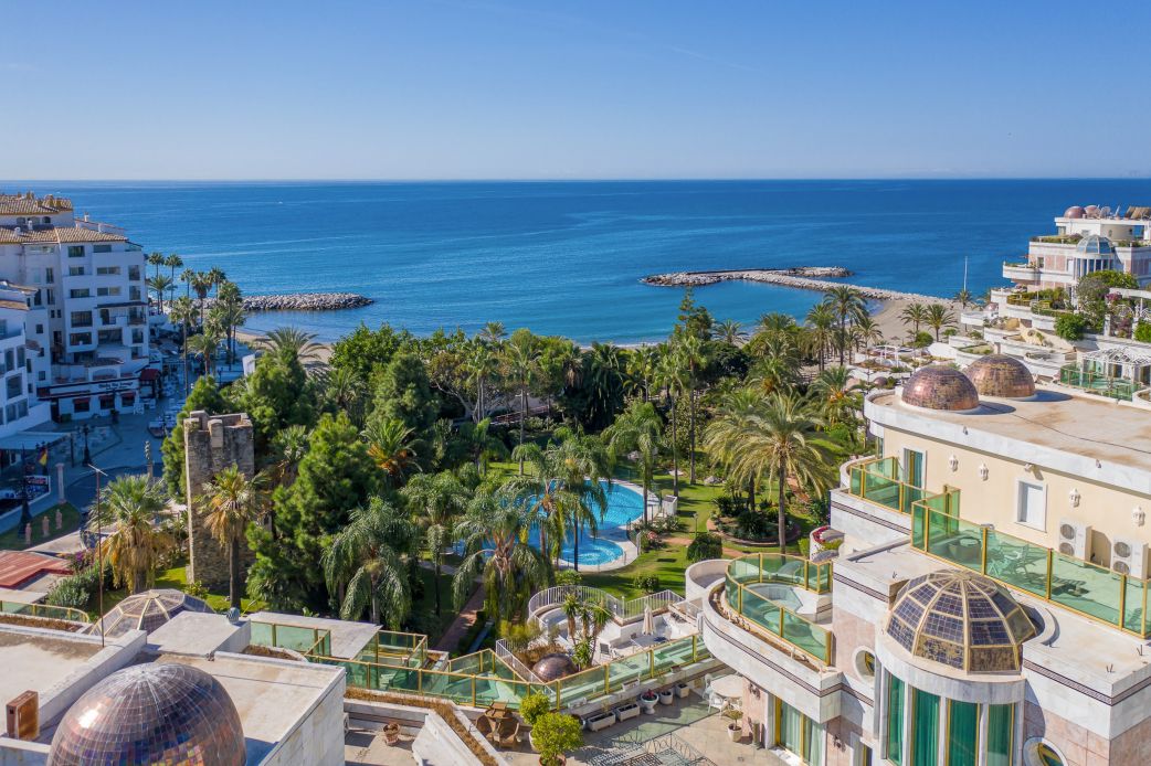 Gray Albion, Marbella Gray d´Albion Banus